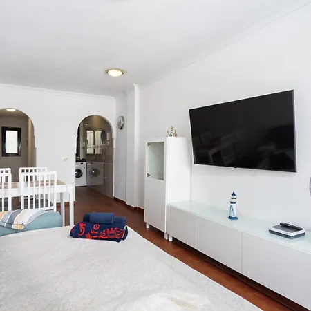 Buho Cristianos Apartman